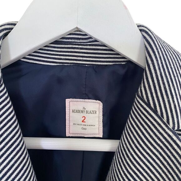 Gap The Academy Blazer size 2 striped pockets - Picture 2 of 5